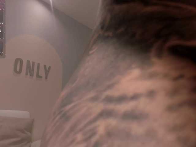 MadisonKane's BongaCams show and profile