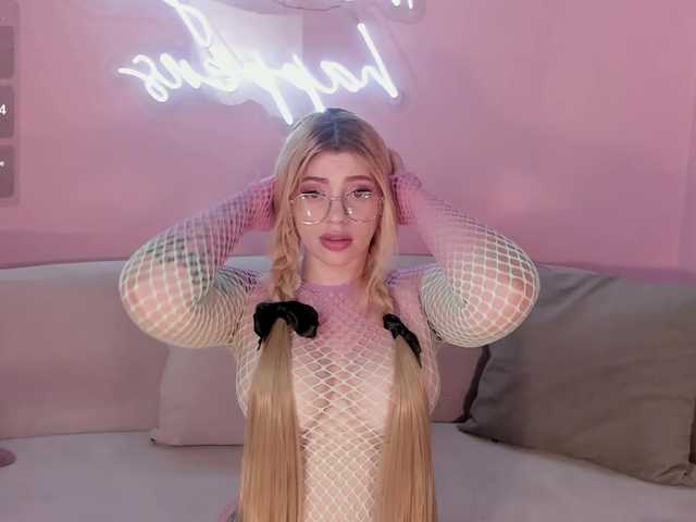 MadisonKane's BongaCams show and profile