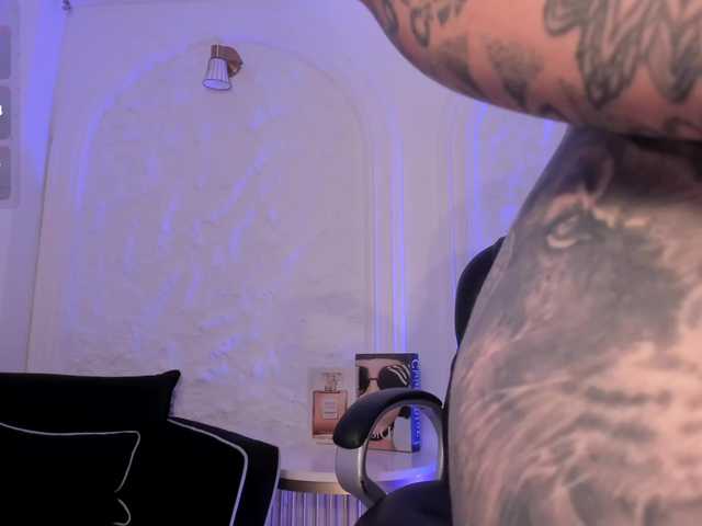 MadisonKane's BongaCams show and profile