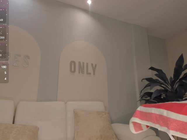 MadisonKane's BongaCams show and profile