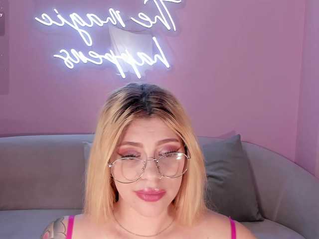 MadisonKane's BongaCams show and profile