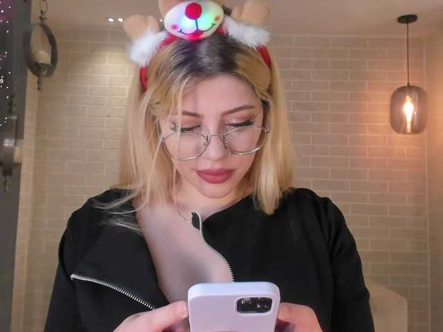 MadisonKane's BongaCams show and profile