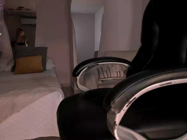 MadisonKane's BongaCams show and profile