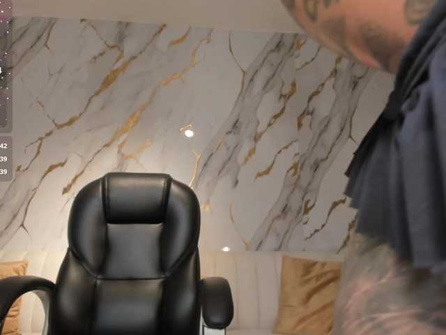 MadisonKane's BongaCams show and profile