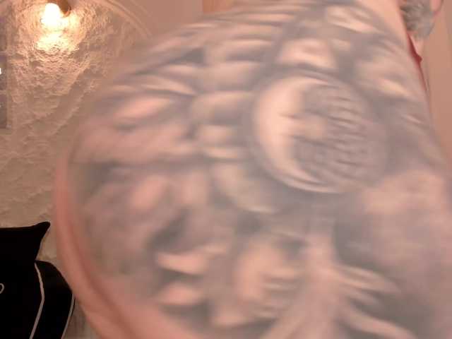 MadisonKane's BongaCams show and profile