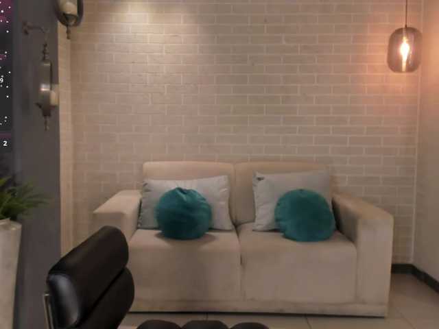 MadisonKane's BongaCams show and profile