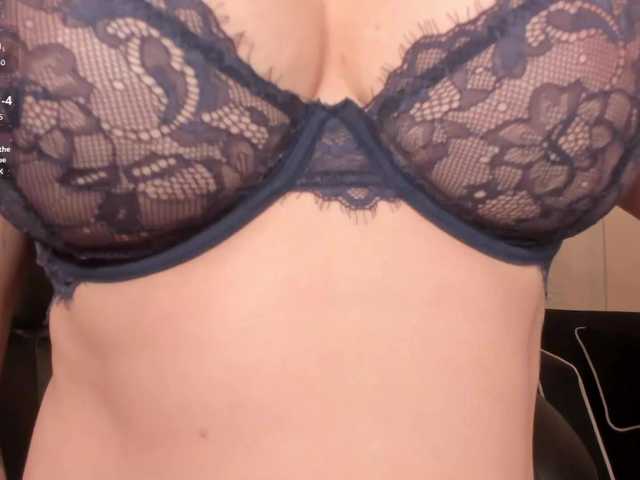 MadisonKane's BongaCams show and profile