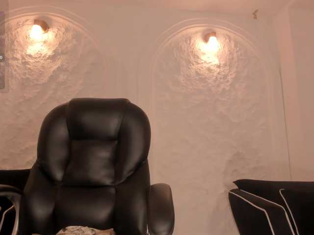 MadisonKane's BongaCams show and profile