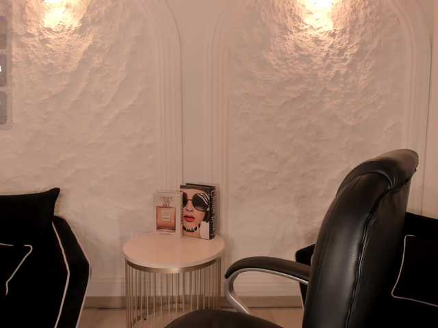 MadisonKane's BongaCams show and profile