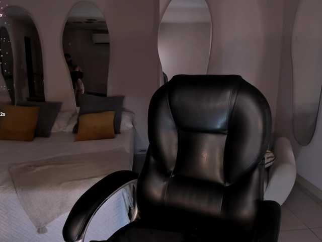 MadisonKane live cam profile