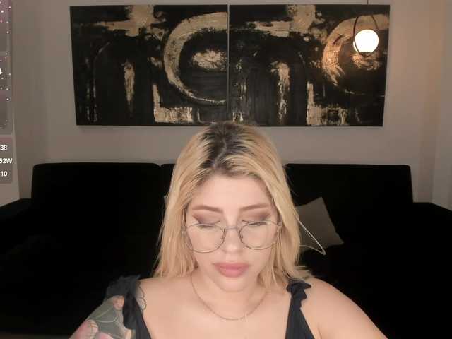 MadisonKane's BongaCams show and profile