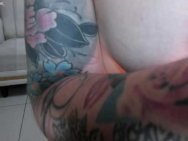 MadisonKane's BongaCams show and profile