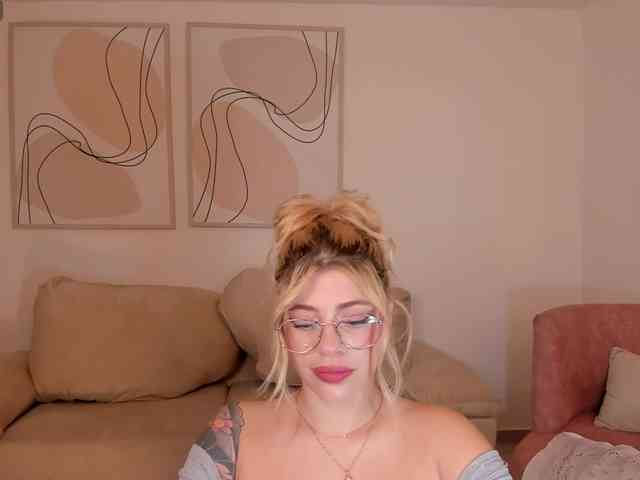 MadisonKane webcam