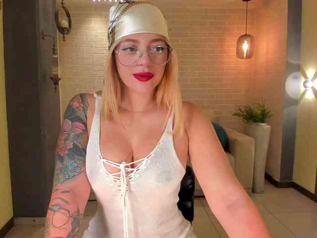 MadisonKane webcam