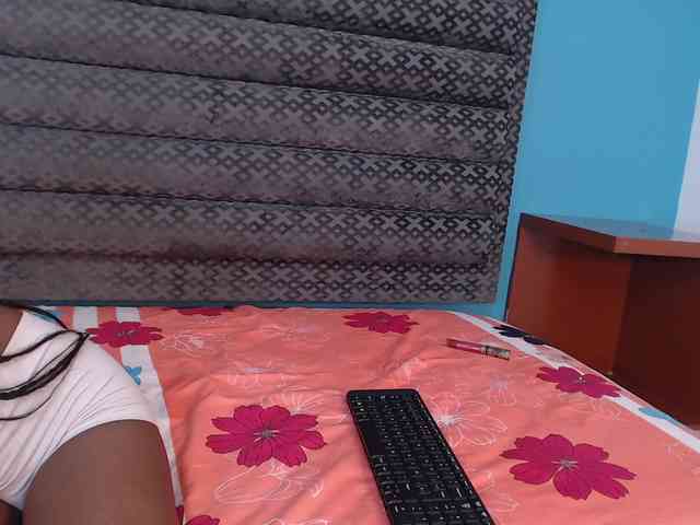 BellaShiny webcam