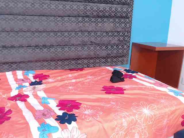 BellaShiny Live Webcam on BongaCams