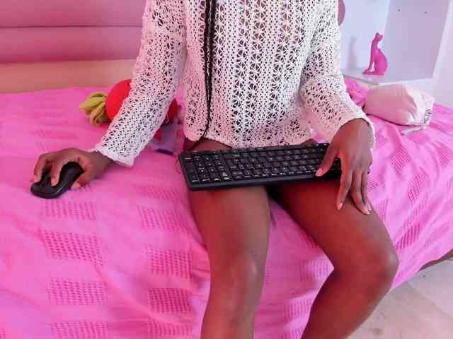 BellaShiny webcam