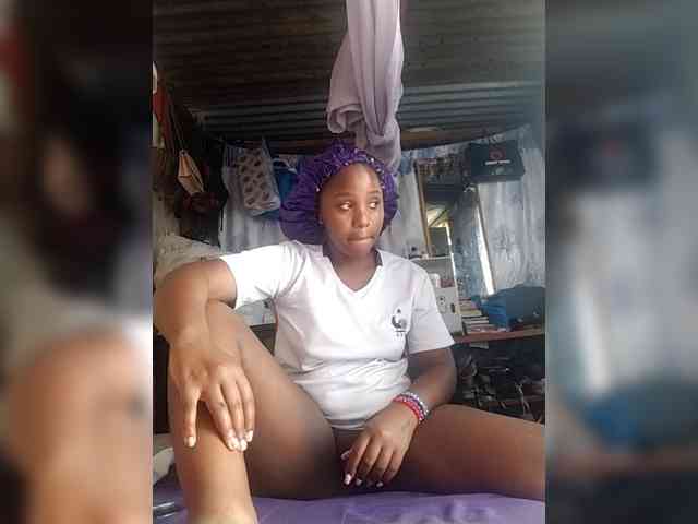 cynthia-5 webcam