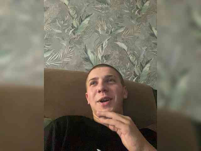 Bieyy13 webcam
