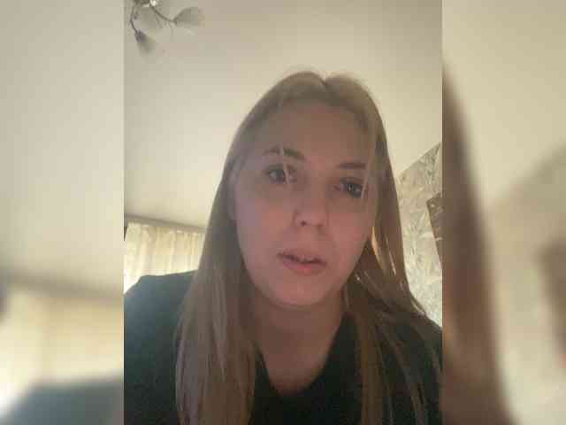 Bieyy13 webcam