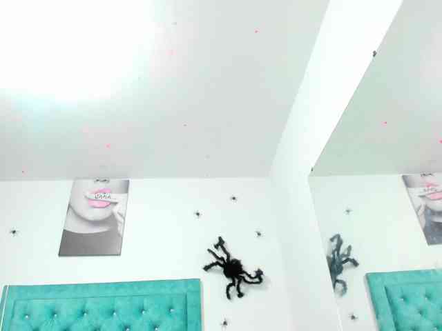 rihanna-hotxx Live Webcam on BongaCams