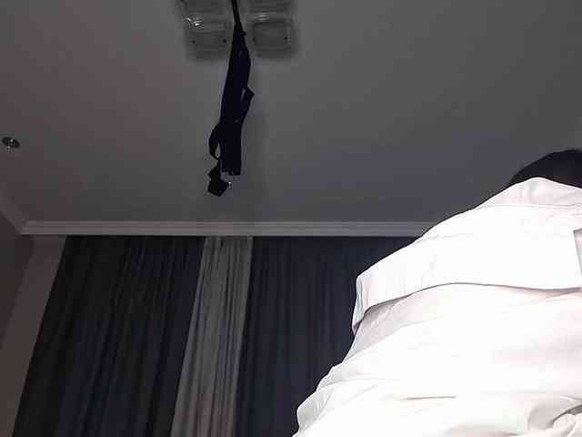LesliRommel webcam