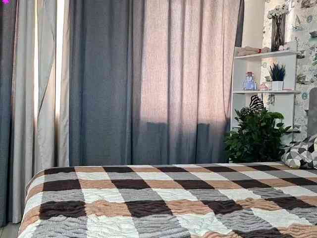 LesliRommel webcam