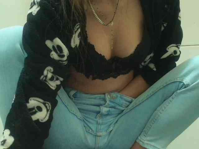 Sexydoll251 webcam