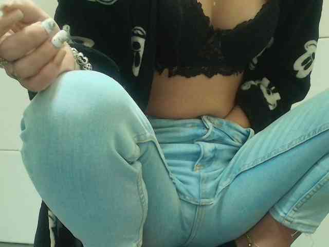 Sexydoll251 webcam