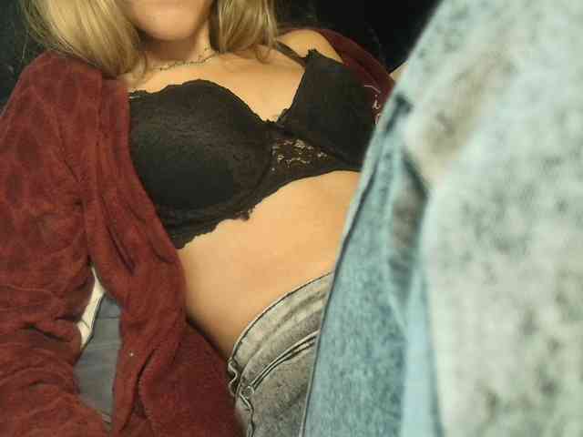 Sexydoll251 webcam
