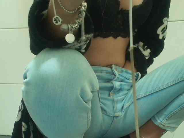 Sexydoll251 webcam