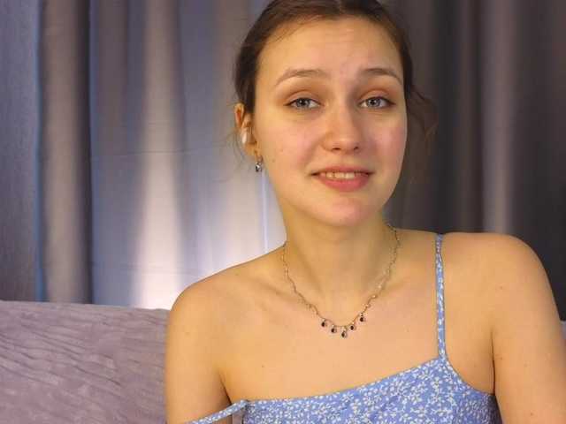 FoxFever's BongaCams show and profile