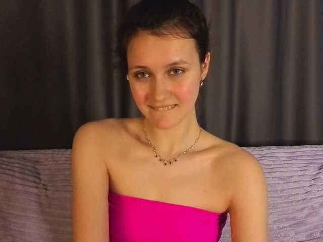 FoxFever's BongaCams show and profile