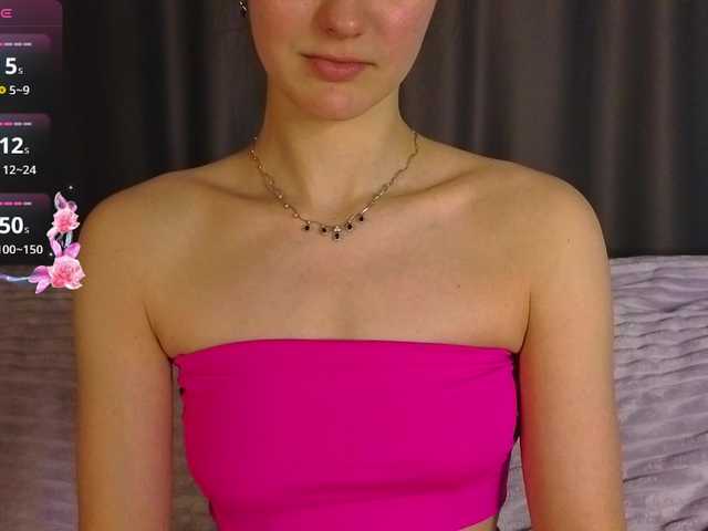 FoxFever's BongaCams show and profile