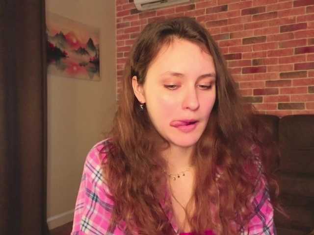 FoxFever's BongaCams show and profile