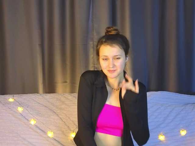 FoxFever's BongaCams show and profile