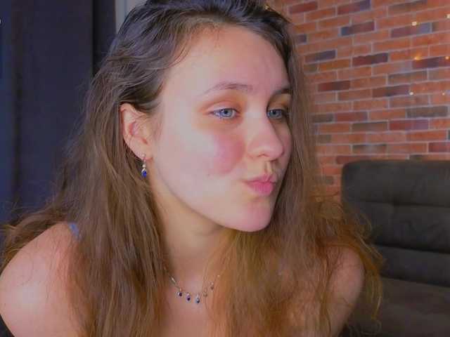 FoxFever's BongaCams show and profile