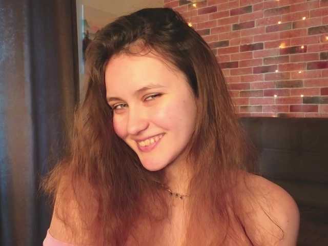 FoxFever's BongaCams show and profile