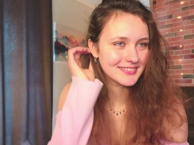 FoxFever's BongaCams show and profile