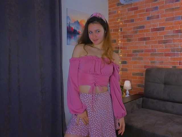 FoxFever's BongaCams show and profile