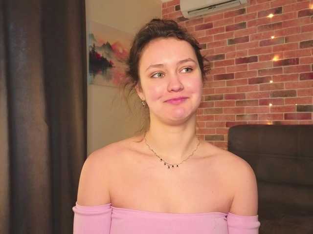 FoxFever's BongaCams show and profile