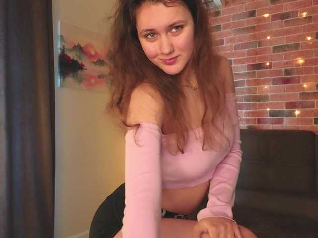 FoxFever's BongaCams show and profile