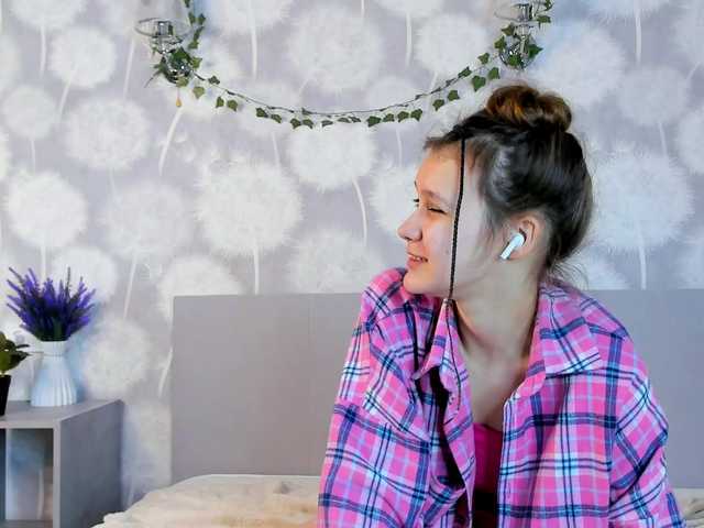 Webcam performer Fox Fever (FoxFever) online show Fox Fever (FoxFever)