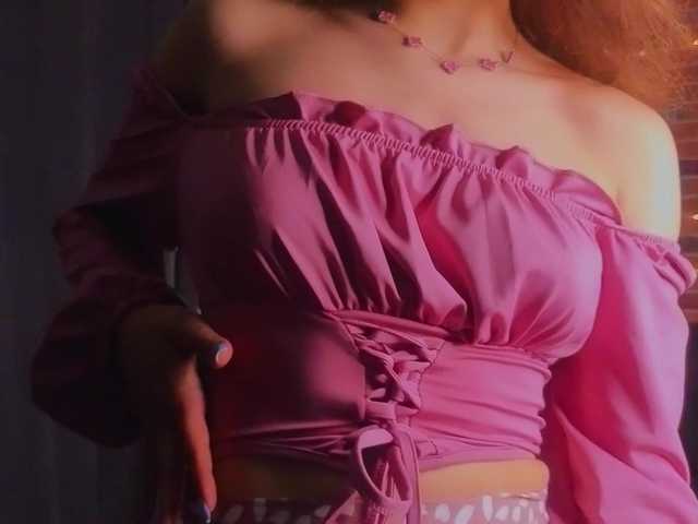 FoxFever's BongaCams show and profile