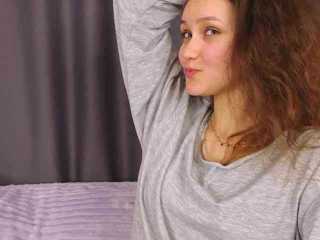 FoxFever Live Webcam on BongaCams