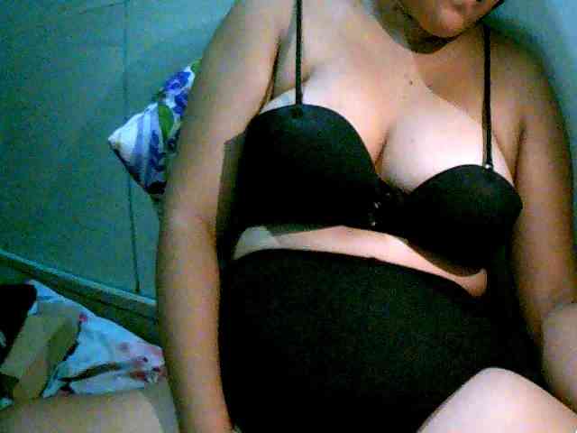 Sizzlinghotpussy webcam