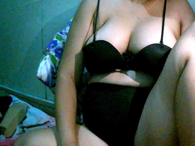 Sizzlinghotpussy webcam
