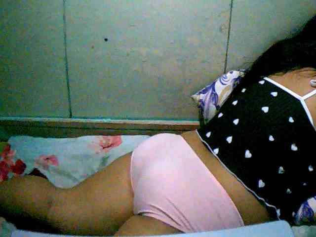 Sizzlinghotpussy Live Webcam on BongaCams