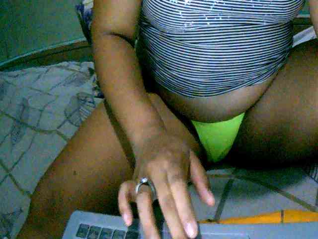 Sizzlinghotpussy webcam