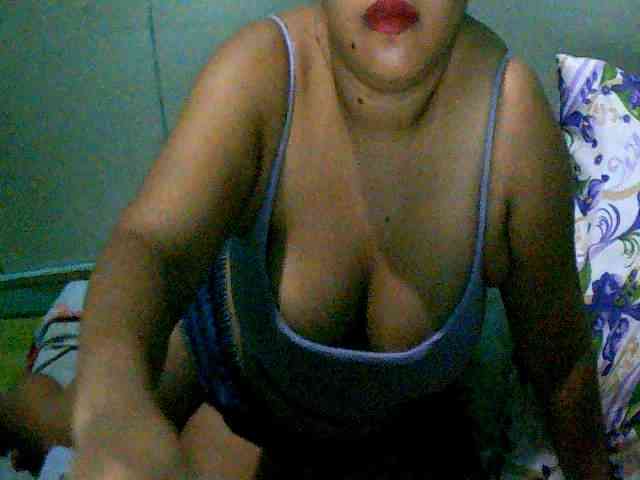 Sizzlinghotpussy webcam
